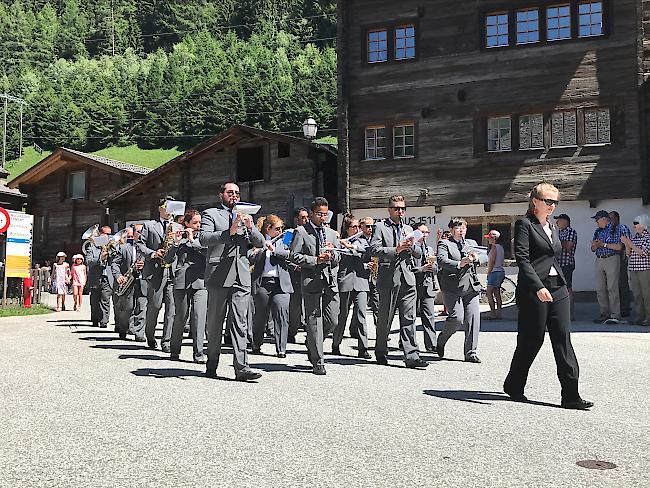 Impressionen aus dem 66. Bezirksmusikfest Goms/Östlich Raron in Ernen.