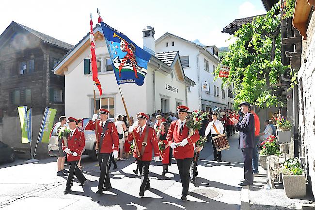 Impressionen vom Bezirksmusikfest in Salgesch.