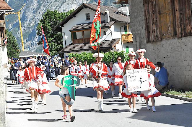 Impressionen vom Bezirksmusikfest in Salgesch.