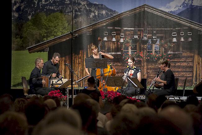 Eindrücke aus der Simplonhalle vom Naturton-Festival.