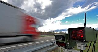 Geblitzt. Polizei mass Geschwindigkeit von 6147 Fahrzeugen. Weitere Kontrollen folgen. (Symbolbild)