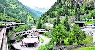 Am Autoverlad L&ouml;tschberg wurde am Donnerstag das 50-millionste Fahrzeug registriert.  