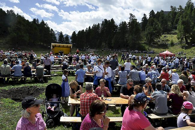 Das Fest auf der Moosalp zog wiederum gut und gerne 1000 Besucher an.