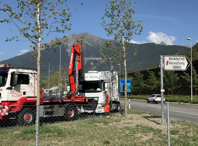 Das Pannenfahrzeug musste nach dem Unfall abgeschleppt werden. 