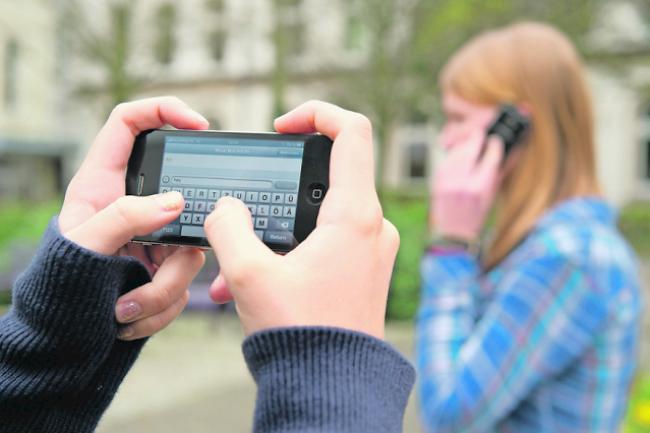 Beliebt. Spätestens Ende Primarschule verfügen alle Schüler über ein Smartphone.