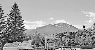 Malerisches Panorama. Jedes Jahr soll eine neue Silhouette auf dem Chastlerenfels installiert werden.  