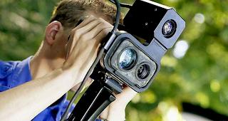 Seit dem 21. M&auml;rz 2020 wurden 15 hohe Geschwindigkeits&uuml;berschreitungen auf den Walliser Strassen registriert. Die Lenker wurden bei der Staatsanwaltschaft und bei der Dienststelle f&uuml;r Strassenverkehr und Schifffahrt angezeigt.