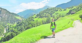 Serafin Zufferey auf dem Weg von Grengiols zur&uuml;ck nach Bister.