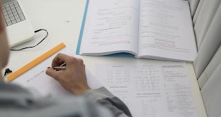 Im Aufwind. Weiterbildungen ziehen bei der Fernfachhochschule weiter an (Symbolbild).