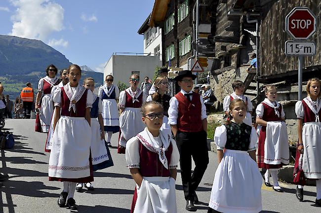 Das Kinderchörli durfte am 58. Walliser Jodlertreffen nicht fehlen.