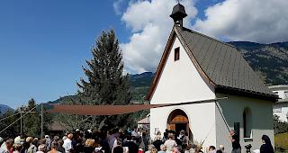 Das Sch&ouml;nstatt-Heiligtumsfest in Brig zog am Sonntag zahlreiche Besucher und Mitglieder der Glaubensgemeinschaft an. 