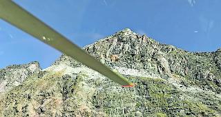 Erfolglos. Trotz tagelanger Suche im weitl&auml;ufigen Gebiet konnte der Vermisste nicht geortet werden.  