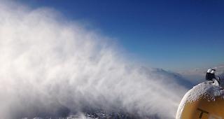 Weniger eingenommen. Trotz einem grossen Aufwand f&uuml;r die k&uuml;nstliche Beschneiung fiel der Saisonstart schlecht aus und dr&uuml;ckte aufs Jahresergebnis.