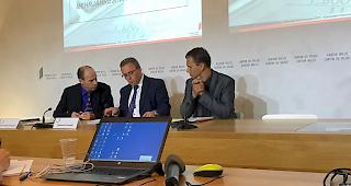 Pierre-Andr&eacute; Charbonnet, Roberto Schmidt und Damian Locher (von links) an der Medienkonferenz am Freitagmorgen