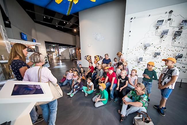 Die Kinder aus Tschernobyl genossen den Besuch im World Nature Forum in Naters.