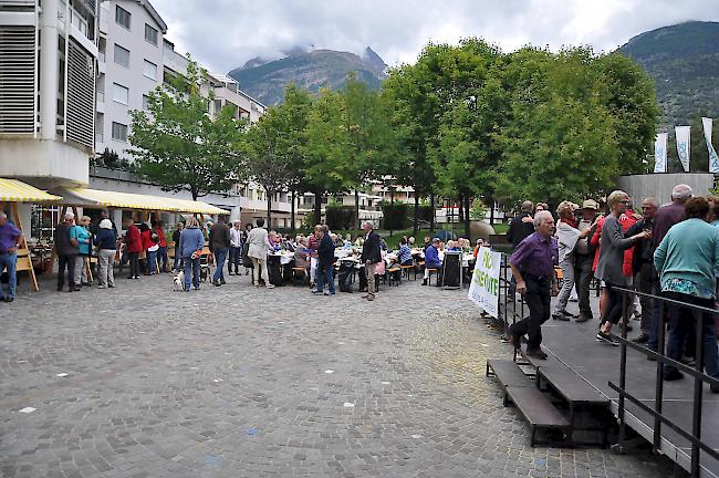 Impressionen des 4. Tanz auf dem La-Poste-Platz.