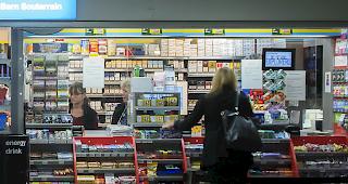 Die Kioskbetreiberin Valera erlebt eine Umstrukturierung. (Symbolbild)