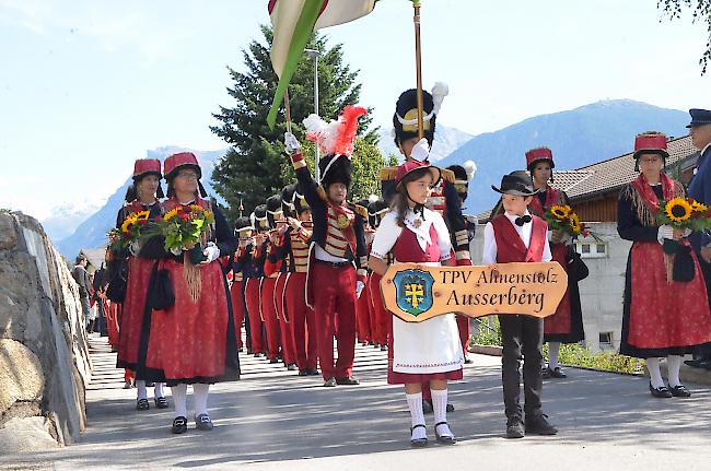 Ahnenmusikanten. Impressionen vom 53. Bezirksfest Westlich Raron in Ausserberg.