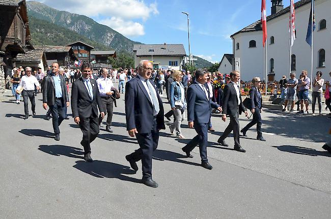 Ahnenmusikanten. Impressionen vom 53. Bezirksfest Westlich Raron in Ausserberg.