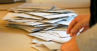 Weiter warten. Von den betroffenen Parteien und Politiker, aber auch von den W&auml;hlerinnen und W&auml;hler ist Geduld gefragt.