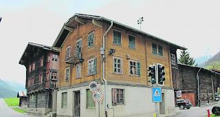 K&auml;ufer gesucht: Das Rektoratshaus in Geschinen.