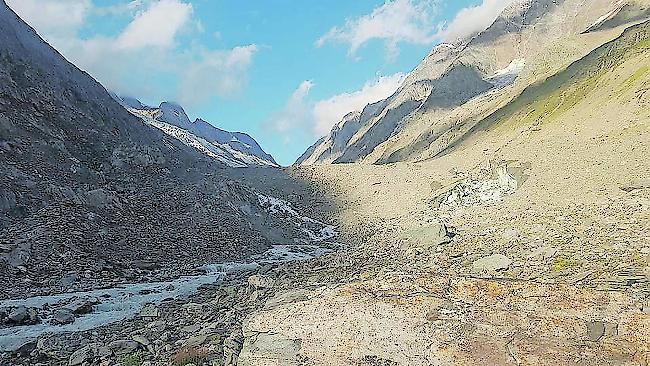 Das Gletschertor am Langgletscher ist zusammengebrochen.