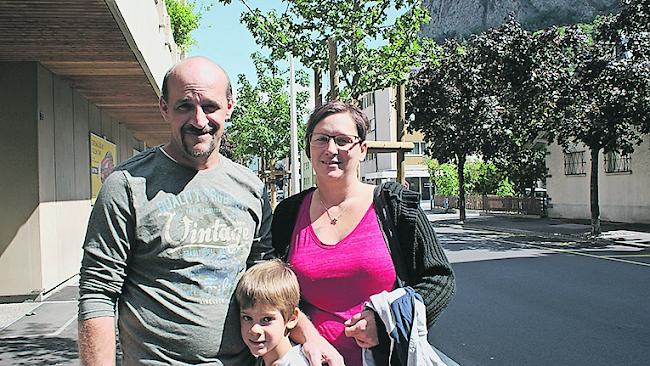 Roland Schaller (40), Julian Schaller (6) und Rita Schaller (40) alle aus Gampel.