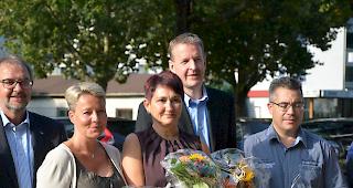 Zufrieden. Franck Moos (Krebsliga Wallis) und die Einzelpreistr&auml;ger Els Desmet, Eve-Marie Eggel-Zurbriggen, Bernd Faisst und Anton Zindato.