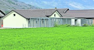 Desolat. Die JUKO fordert beim Ausschaffungszentrum in Granges dringend bauliche und betreuerische Massnahmen.