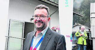 Seit 45 Jahren dabei. Werksleiter Marzell Chanton: &laquo;Viele, die hier arbeiten, haben bei uns als Lehrling angefangen. Bis hinauf zum Betriebsleiter stehen ihnen alle Tore offen.&raquo; 