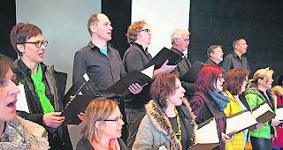 Originell. Gesang mit S&uuml;ssem verbinden  &ndash;  eine originelle Idee des Chors &laquo;La Farfalla&raquo;. 