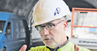 Marschrichtung. Martin Hutter, Chef des Amtes für Nationalstrassenbau, rechnet mit sechs bis zw&ouml;lf Monaten Behandlungszeit für die Einsprachen.