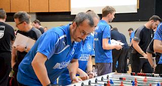 Tischfussball. Impressionen vom zweiten Spieltag der diesj&auml;hrigen Tablesoccer League in der Briger Simplonhalle.