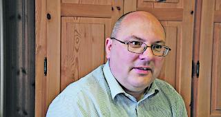 Mit gutem Beispiel voran. Gr&auml;chen unter Gemeindepr&auml;sident Christof Biner hat als erste Schweizer Gemeinde Uran- und Arsen-Filter f&uuml;r Trinkwasser verbaut. 