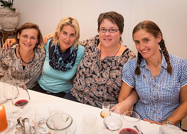 Patricia Williner (42), Tamara Schürch (35), Antonia Schnidrig (40), Sandra Andenmatten (44) aus Grächen.