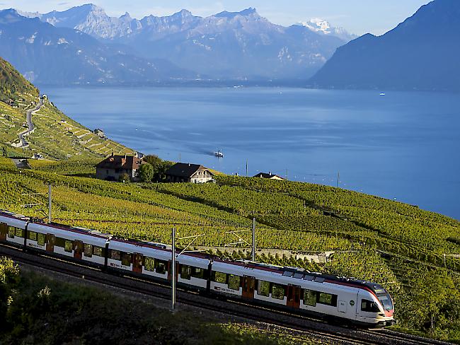 In der Schweiz liegt die Genferseeregion mit 84,2 Jahren nach dem Tessin auf dem zweiten Platz vor der Zentralschweiz (84,0), Zürich (83,9), der Nordwestschweiz (83,6) und und der Ostschweiz (83,4). Schlusslicht ist der Espace Mittelland (83,1).