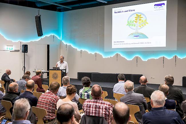 Aufmerksam. Die Teilnehmer im World Nature Forum.