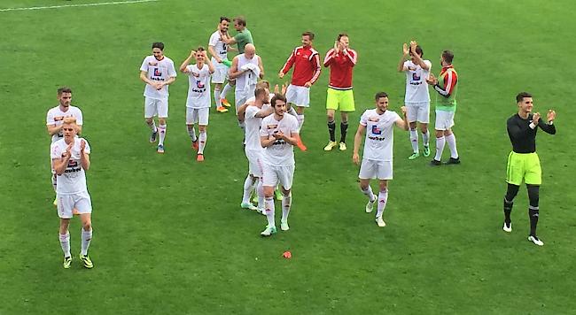 Jubelnde Spieler des FC Oberwallis. Auch im Heimspiel gegen Vevey Sports?