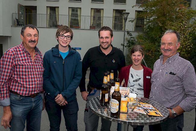 Erwin Franzen (66), Julian Zenklusen (16), Wendi Schwery (35), alle drei aus Naters, Angela Furrer (38) aus Saas-Fee und Elmar Salzmann (63) aus Naters.