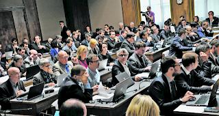 Das Walliser Parlament. Der Grosse Rat befindet n&auml;chste Woche anl&auml;sslich der November-Session dar&uuml;ber, ob Steuers&uuml;nder bessere Infos erhalten sollen. Einmal im Leben k&ouml;nnen sie sich selbst anzeigen, ohne mit einer Strafe rechnen zu m&uuml;ssen.  