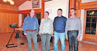 R&uuml;ckblick auf intensive Monate. Die Vorstandsmitglieder des Vereins der Oberwalliser Schuldirektionen (von links): Andreas Theiler, Miranda Zimmermann, Pino Mazzone und Werner Salzmann. 