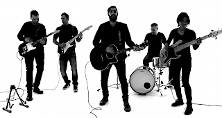 Eppis mit ihrem neuen Song &laquo;Alte Chopf&raquo;