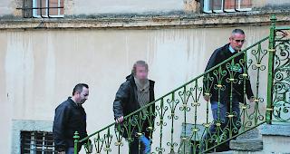 Wahnvorstellungen. Der T&auml;ter (Bildmitte) soll beim Unfall jenseits der Selbstkontrolle gewesen sein.  