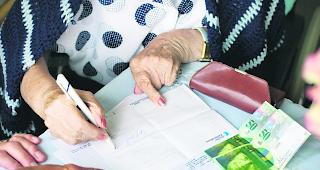 Pflichtteil. Kinder k&ouml;nnen Eltern nicht zwingen, schon zu Lebzeiten einen Mindestbetrag des k&uuml;nftigen Erbes auszuzahlen. 