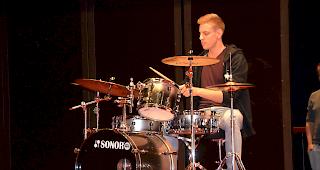 Taktgef&uuml;hl. Am Wettbewerb nahmen auch rund zehn Drummer aus der Deutschschweiz teil. So auch Nico Hunziker aus Brunnen (SZ).