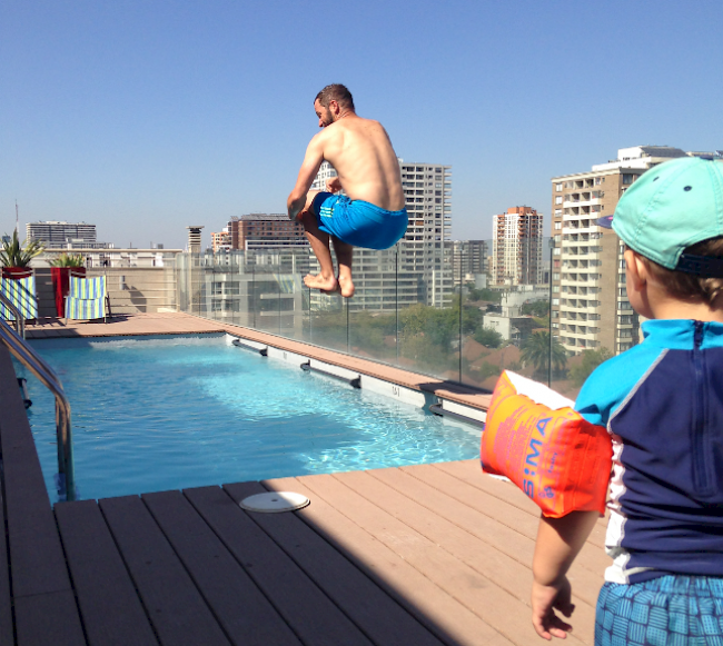 Der Pool auf dem Dach soll schon bald eröffnet werden.