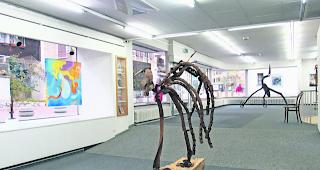 Vielfalt. Blick in &laquo;Kunst in der Quelle&raquo;: Vielfalt lockt. 