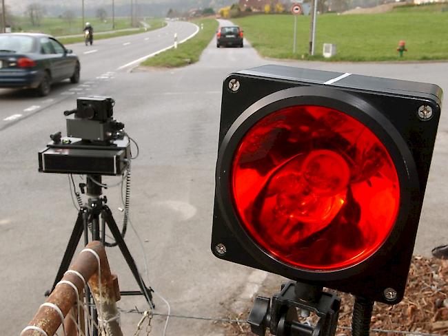 Praxisänderung gefordert. Dem richterlichen Ermessen und der Berücksichtigung des Einzelfalls soll mehr Gewicht geschenkt werden können, so die Forderung der Verkehrskommission des Ständerats (Symbolbild).