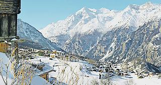 In Gr&auml;chen wird mit einem Flugblatt f&uuml;r ein Nein zum neuen Kurtaxenreglement geworben.