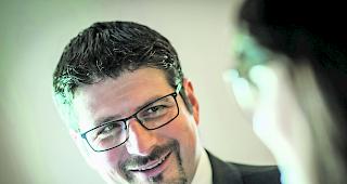 Schwere Vorw&uuml;rfe. CVP-Nationalrat Yannick Buttet von seiner Geliebten verzeigt. 